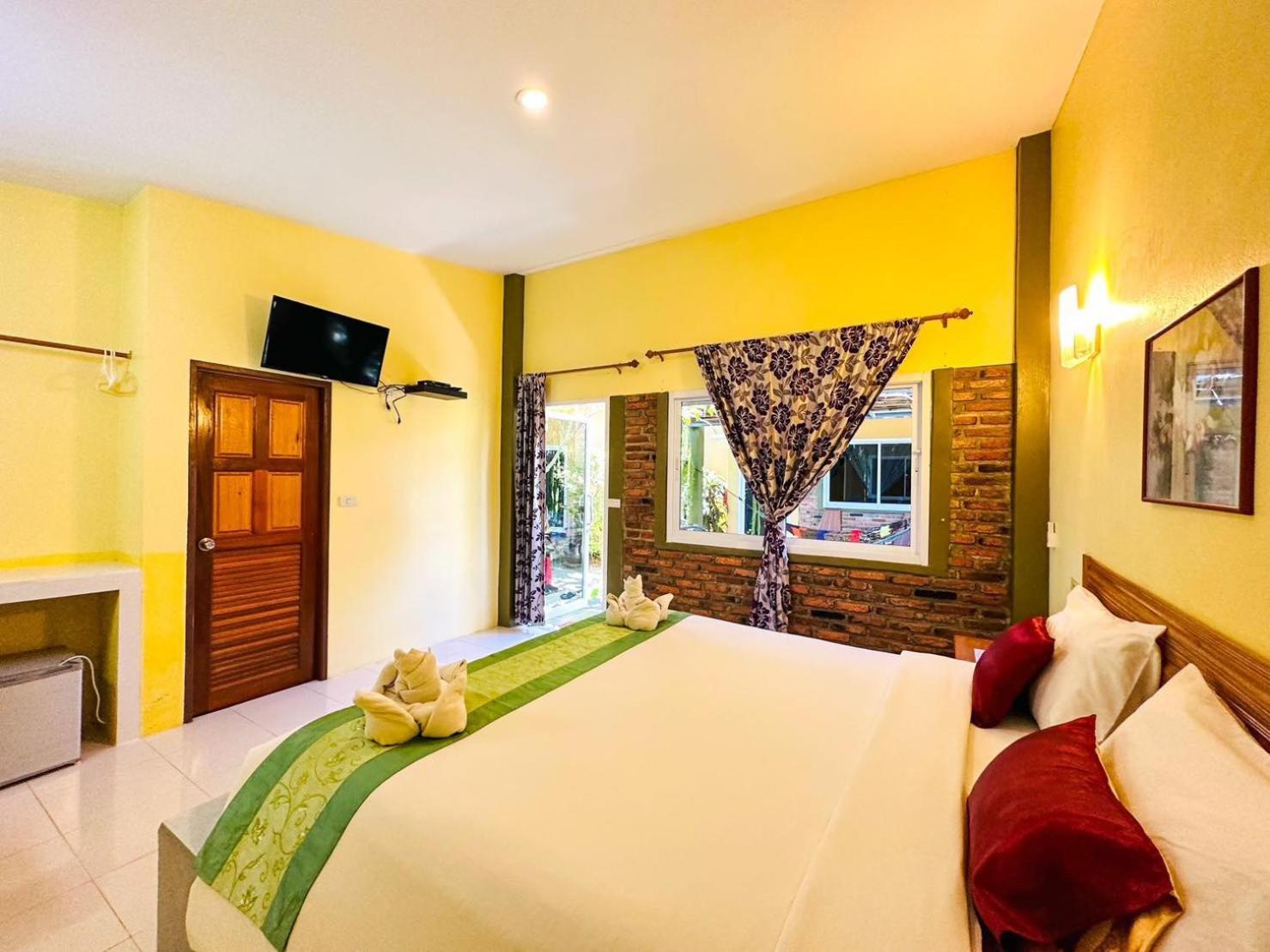 Lanta Baan Nok Resort Koh Lanta Bagian luar foto