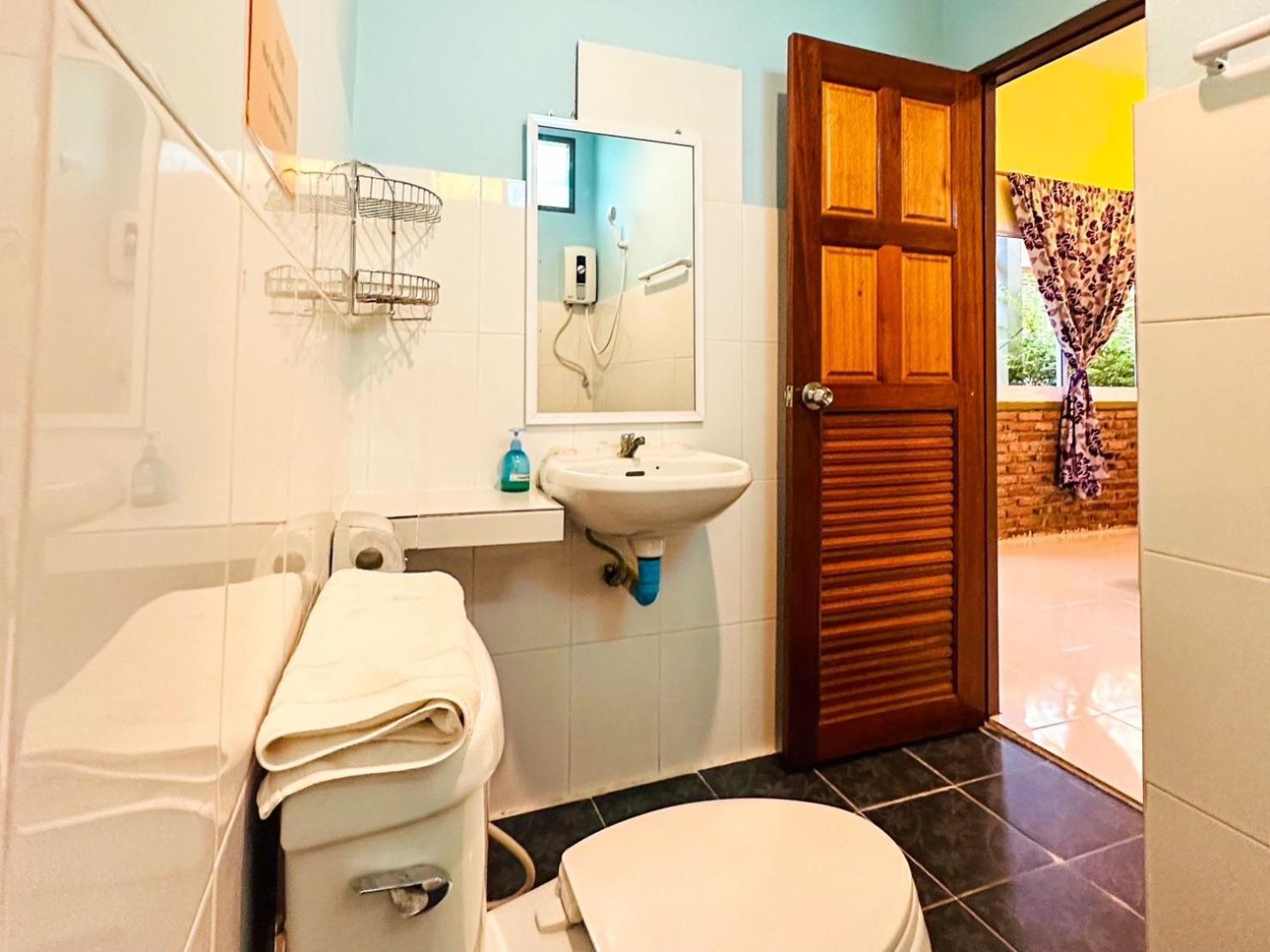 Lanta Baan Nok Resort Koh Lanta Bagian luar foto