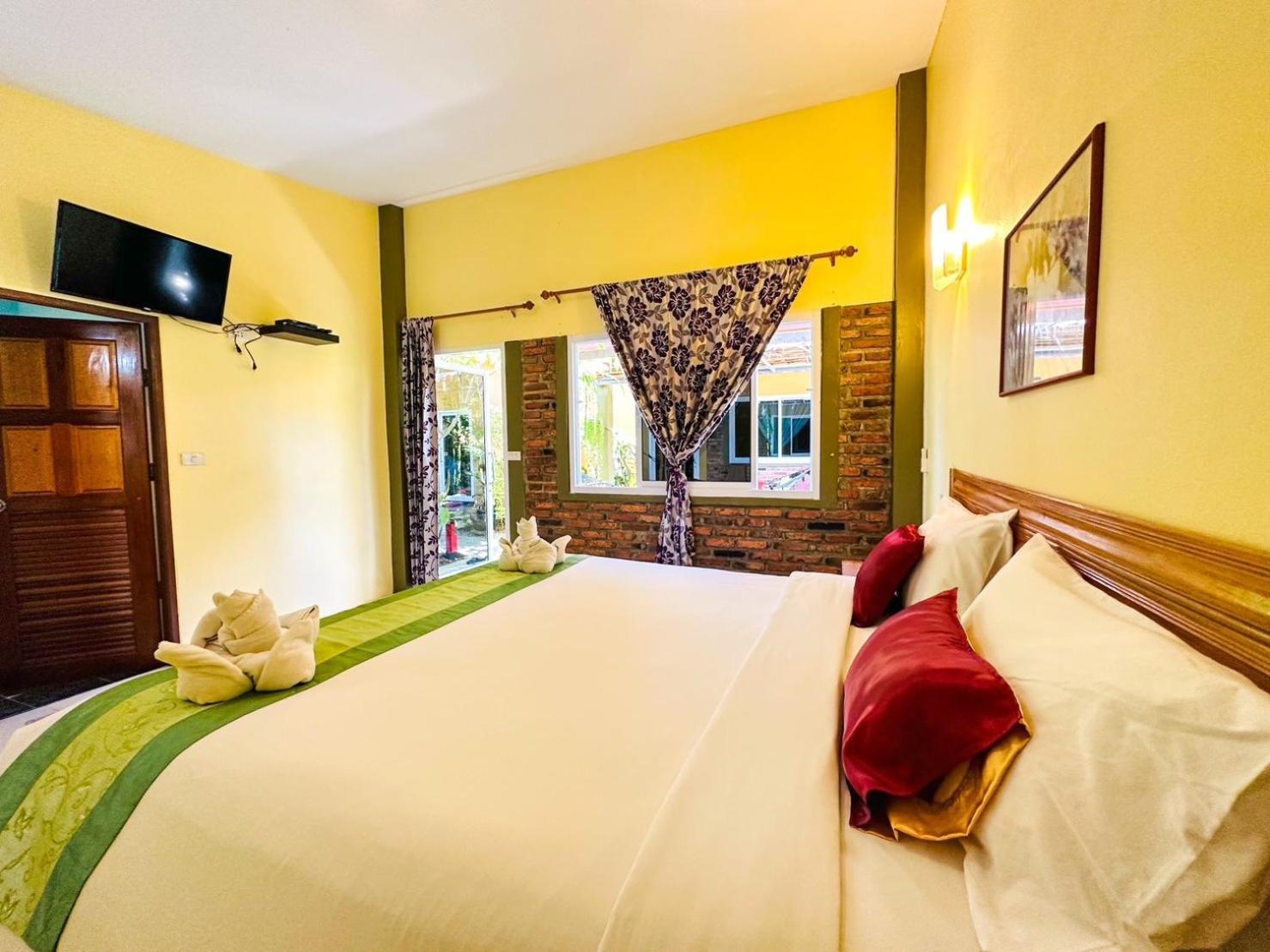 Lanta Baan Nok Resort Koh Lanta Bagian luar foto